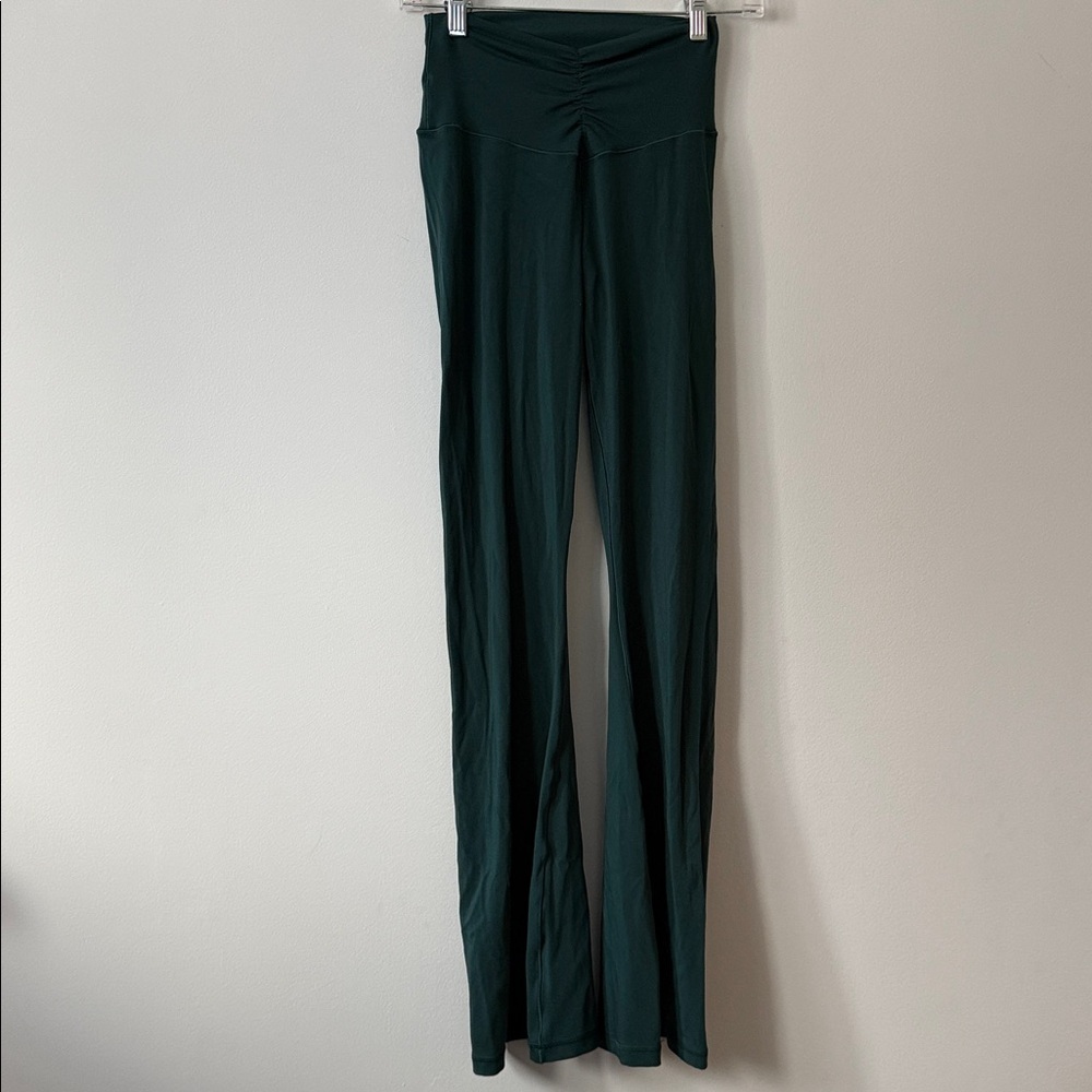 OFFLINE by Aerie Real Me High Waisted Ruched Flare Legging – Medium - Picture 4 of 8